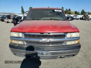 ✅ 2002 Chevrolet Suburban LS • VIN: 1GNFK16Z72J128451 • Lot: 71586014. Wystawiony na Copart z przebiegiem 211 193 mil. Bezpłatny archiwum sprzedaży aukcyjnych z USA i szczegółowy raport historii pojazdu na DreamBid. Zdjęcie 5.