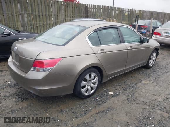 ✅ 2010 Honda Accord LX • VIN: 1HGCP2F3XAA169042 • Лот: 43596407. Опубликован ранее на IAAI с пробегом 188 193 миль. Бесплатный доступ к архиву аукционных продаж из США и подробный отчёт об истории автомобиля на DreamBid. Изображение 4.