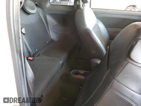 ✅ 2014 FIAT 500 Sport • VIN: 3C3CFFBR7ET263420 • Lot: 80305835. Listed on Copart with 98,209 mi. Free auction sales archive from the USA and detailed vehicle history report at DreamBid. Image 10.