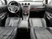 ✅ 2013 Chevrolet Captiva Sport LT • VIN: 3GNAL3EK8DS571314 • Lot: 46041185. Wystawiony na Copart z przebiegiem 110 341 mil. Bezpłatny archiwum sprzedaży aukcyjnych z USA i szczegółowy raport historii pojazdu na DreamBid. Zdjęcie 8.