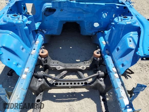 ✅ 2017 Ford Mustang Shelby GT350 • VIN: 1FA6P8JZ5H5522211 • Lot: 67033365. Wystawiony na Copart z przebiegiem Nie podano. Bezpłatny archiwum sprzedaży aukcyjnych z USA i szczegółowy raport historii pojazdu na DreamBid. Zdjęcie 11.