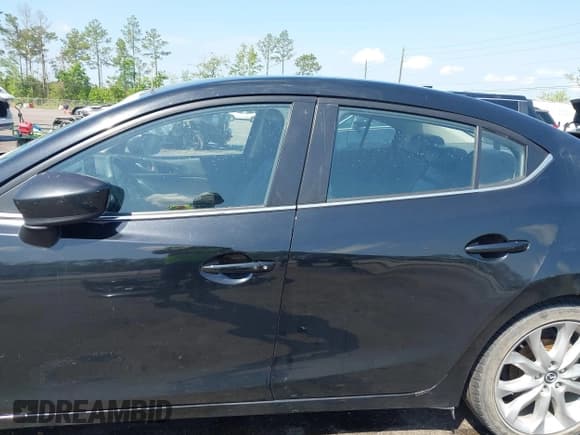 ✅ 2016 Mazda 3 S Grand Touring • VIN: JM1BM1X32G1313302 • Lot: 41937421. Wystawiony na IAAI z przebiegiem 154 976 mil. Bezpłatny archiwum sprzedaży aukcyjnych z USA i szczegółowy raport historii pojazdu na DreamBid. Zdjęcie 15.