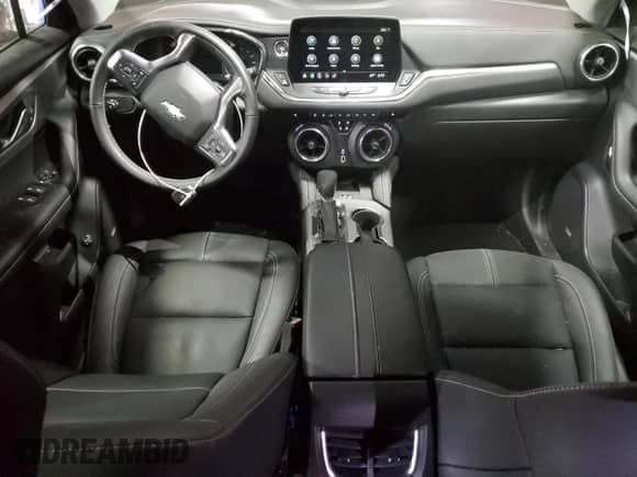 2024 Chevrolet Blazer LT z VIN 3GNKBJR44RS171295, wystawiony jako Copart lot #47431225 z przebiegiem 18 699 mil mil oraz Szkoda całkowita • Salvage title. Historia ofert i sprzedaży dostępna na DreamBid. Obrazek 8.