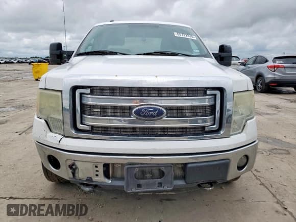 ✅ 2013 Ford F-150 XL • VIN: 1FTVX1EF0DKE25328 • Lot: 60722835. Wystawiony na Copart z przebiegiem 275 649 mil. Bezpłatny archiwum sprzedaży aukcyjnych z USA i szczegółowy raport historii pojazdu na DreamBid. Zdjęcie 5.