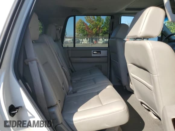 ✅ 2008 Ford Expedition Limited • VIN: 1FMFU20578LA54617 • Лот: 81325225. Опубликован ранее на Copart с пробегом 156 987 миль. Бесплатный доступ к архиву аукционных продаж из США и подробный отчёт об истории автомобиля на DreamBid. Изображение 11.