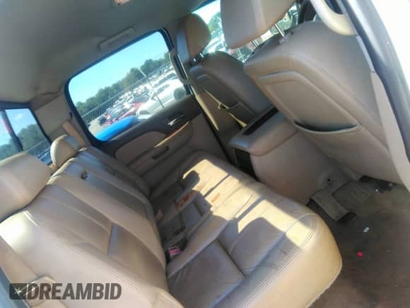 ✅ 2007 GMC Sierra 1500 SLE1 • VIN: 2GTEK13M871685903 • Lot: 43355977. Listed on IAAI with 390,839 mi. Free auction sales archive from the USA and detailed vehicle history report at DreamBid. Image 8.