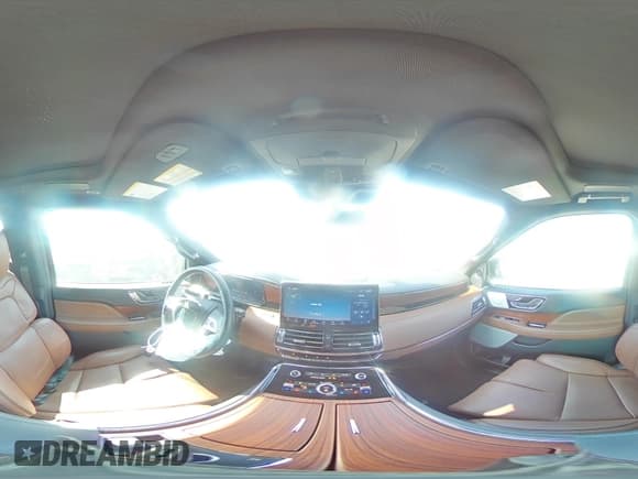 ✅ 2024 Lincoln Navigator Reserve • VIN: 5LMJJ2LG9REL20741 • Lot: 71867135. Wystawiony na Copart z przebiegiem 5 698 mil. Bezpłatny archiwum sprzedaży aukcyjnych z USA i szczegółowy raport historii pojazdu na DreamBid. Zdjęcie 16.