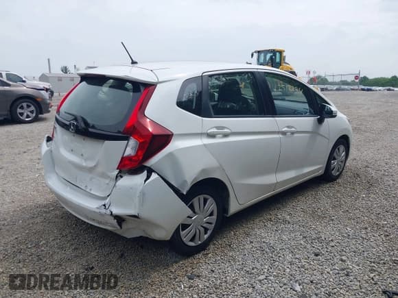 ✅ 2016 Honda Fit LX • VIN: JHMGK5H57GX001748 • Lot: 42512224. Wystawiony na IAAI z przebiegiem 94 387 mil. Bezpłatny archiwum sprzedaży aukcyjnych z USA i szczegółowy raport historii pojazdu na DreamBid. Zdjęcie 4.