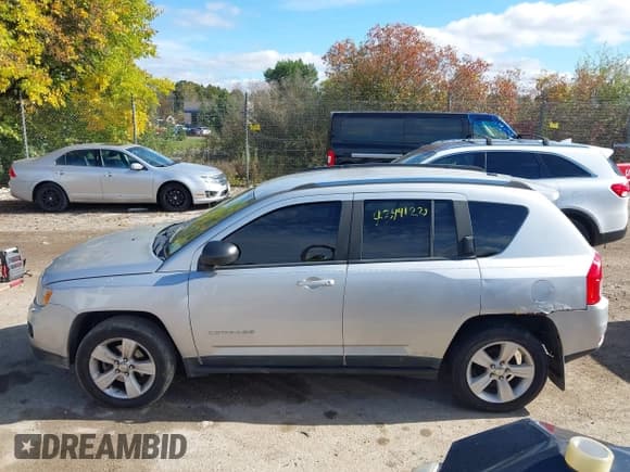 ✅ 2011 Jeep Compass Latitude • VIN: 1J4NF1FB2BD239235 • Лот: 43441223. Опубликован ранее на IAAI с пробегом 223 702 миль. Бесплатный доступ к архиву аукционных продаж из США и подробный отчёт об истории автомобиля на DreamBid. Изображение 14.