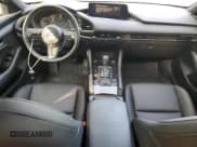 ✅ 2025 Mazda 3 S Preferred • VIN: JM1BPALM8S1764006 • Лот: 71498955. Опубликован ранее на Copart с пробегом 15 720 миль. Бесплатный доступ к архиву аукционных продаж из США и подробный отчёт об истории автомобиля на DreamBid. Изображение 8.