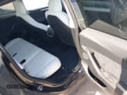 ✅ 2023 Tesla Model Y Performance • VIN: 7SAYGDEF1PF784383 • Lot: 43520884. Wystawiony na IAAI z przebiegiem 24 014 mil. Bezpłatny archiwum sprzedaży aukcyjnych z USA i szczegółowy raport historii pojazdu na DreamBid. Zdjęcie 8.