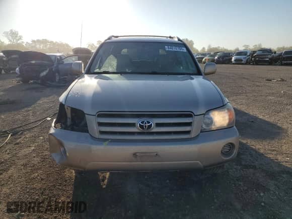 2004 Toyota Highlander с VIN JTEDD21A240080427, выставлен на аукционе Copart как лот 84010105 с пробегом 85 742 миль миль и Списание • Salvage title. История ставок и продаж доступна на DreamBid. Изображение 5.