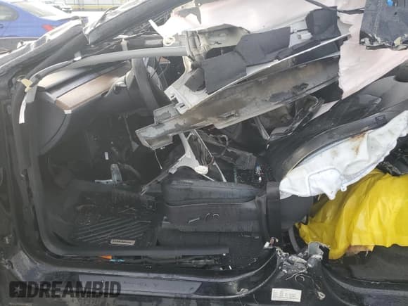 ✅ 2023 Tesla Model Y Long Range • VIN: 7SAYGAEE0PF621018 • Лот: 92168355. Опубликован ранее на Copart с пробегом Не указан. Бесплатный доступ к архиву аукционных продаж из США и подробный отчёт об истории автомобиля на DreamBid. Изображение 7.