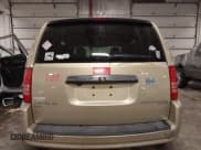 ✅ 2010 Chrysler Town & Country Limited • VIN: 2A4RR7DX5AR386462 • Lot: 41781713. Wystawiony na IAAI z przebiegiem 183 091 mil. Bezpłatny archiwum sprzedaży aukcyjnych z USA i szczegółowy raport historii pojazdu na DreamBid. Zdjęcie 17.