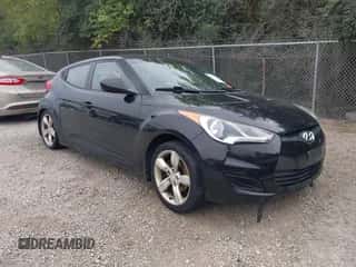 2012 Hyundai Veloster w/Red Int z VIN KMHTC6AD8CU072100, wystawiony jako IAAI lot #43427707 z przebiegiem 178 258 mil mil oraz . Historia ofert i sprzedaży dostępna na DreamBid. Obrazek 1.