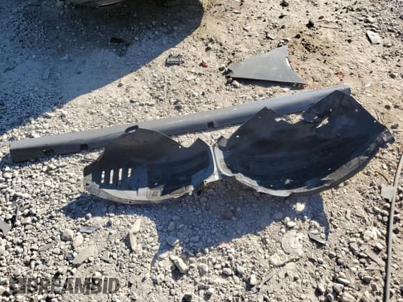 ✅ 2018 Dodge Charger GT • VIN: 2C3CDXJG7JH307754 • Lot: 84468585. Wystawiony na Copart z przebiegiem 140 988 mil. Bezpłatny archiwum sprzedaży aukcyjnych z USA i szczegółowy raport historii pojazdu na DreamBid. Zdjęcie 12.