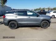 ✅ 2020 GMC Terrain SLE • VIN: 3GKALTEV8LL100148 • Lot: 43680674. Wystawiony na IAAI z przebiegiem 76 929 mil. Bezpłatny archiwum sprzedaży aukcyjnych z USA i szczegółowy raport historii pojazdu na DreamBid. Zdjęcie 14.
