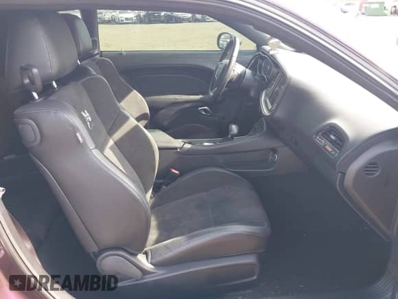 ✅ 2020 Dodge Challenger R/T Scat Pack • VIN: 2C3CDZFJ8LH222764 • Lot: 42092273. Wystawiony na IAAI z przebiegiem 28 429 mil. Bezpłatny archiwum sprzedaży aukcyjnych z USA i szczegółowy raport historii pojazdu na DreamBid. Zdjęcie 5.