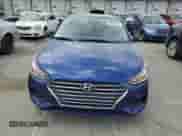 2020 Hyundai Accent SE z VIN 3KPC24A65LE126562, wystawiony jako Copart lot #55925584 z przebiegiem 63 075 mil mil oraz Szkoda całkowita • Salvage title. Historia ofert i sprzedaży dostępna na DreamBid. Obrazek 5.