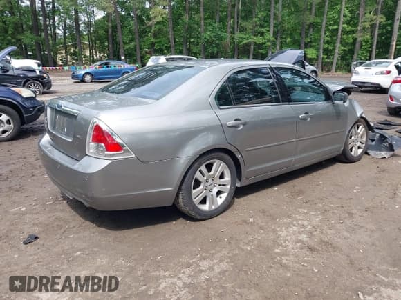 ✅ 2008 Ford Fusion SEL • VIN: 3FAHP08Z68R103006 • Lot: 42326846. Wystawiony na IAAI z przebiegiem 144 575 mil. Bezpłatny archiwum sprzedaży aukcyjnych z USA i szczegółowy raport historii pojazdu na DreamBid. Zdjęcie 4.