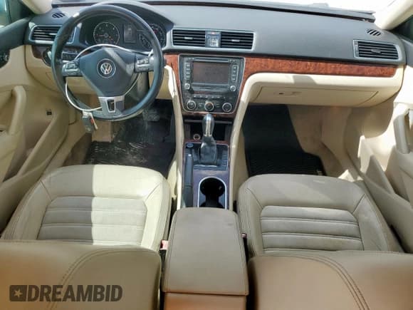 ✅ 2013 Volkswagen Passat SEL Premium • VIN: 1VWCN7A35DC003624 • Lot: 85662645. Listed on Copart with 161,594 mi. Free auction sales archive from the USA and detailed vehicle history report at DreamBid. Image 8.