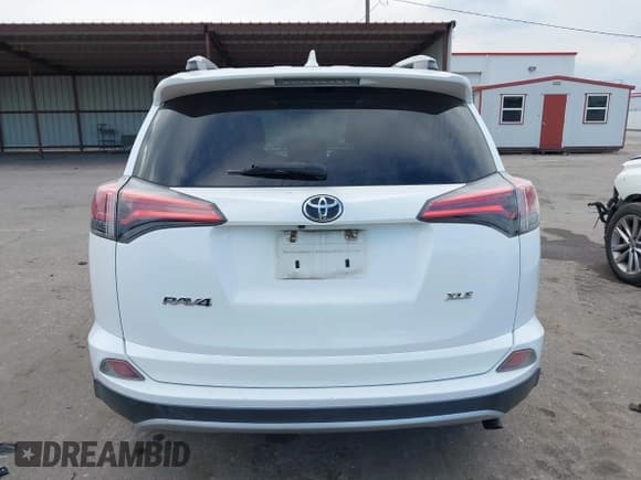 ✅ 2016 Toyota RAV4 XLE • VIN: 2T3WFREV6GW261866 • Лот: 43473088. Опубликован ранее на IAAI с пробегом 75 231 миль. Бесплатный доступ к архиву аукционных продаж из США и подробный отчёт об истории автомобиля на DreamBid. Изображение 17.