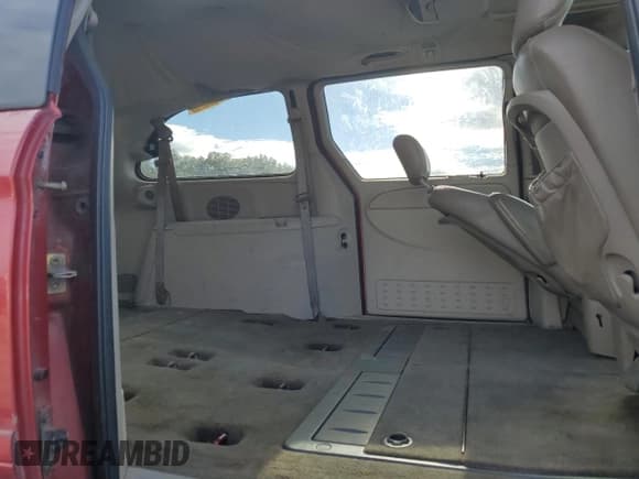 ✅ 2005 Dodge Caravan SXT • VIN: 2D4GP44L35R382272 • Лот: 82443025. Опубликован ранее на Copart с пробегом 220 037 миль. Бесплатный доступ к архиву аукционных продаж из США и подробный отчёт об истории автомобиля на DreamBid. Изображение 11.