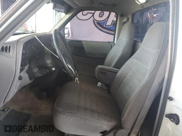 ✅ 1994 Ford Ranger Splash • VIN: 1FTCR10A8RPB64778 • Lot: 92927875. Listed on Copart with 193,600 mi. Free auction sales archive from the USA and detailed vehicle history report at DreamBid. Image 7.