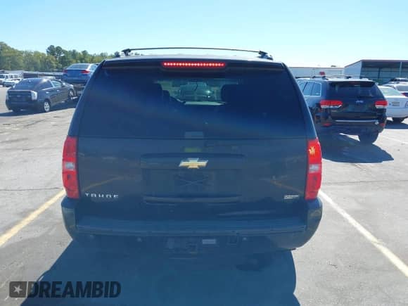 2011 Chevrolet Tahoe LTZ с VIN 1GNSKCE01BR355679, выставлен на аукционе IAAI как лот 43465972 с пробегом 243 231 миль миль и . История ставок и продаж доступна на DreamBid. Изображение 16.