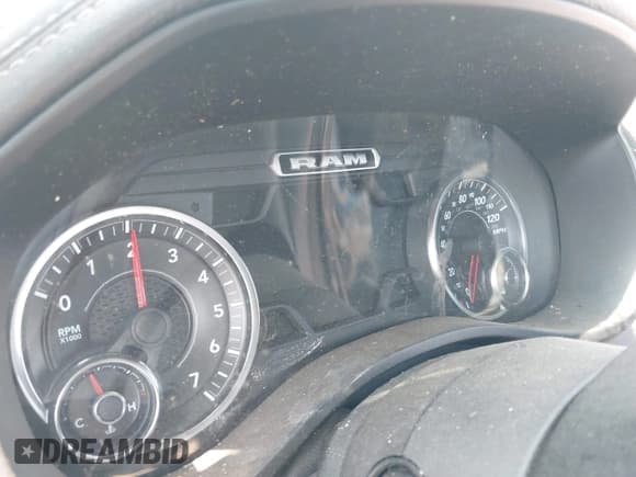 ✅ 2019 Ram 1500 Laramie • VIN: 1C6RRFJG0KN876494 • Lot: 42506259. Wystawiony na IAAI z przebiegiem Nie podano. Bezpłatny archiwum sprzedaży aukcyjnych z USA i szczegółowy raport historii pojazdu na DreamBid. Zdjęcie 7.