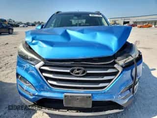 2017 Hyundai Tucson Sport z VIN KM8J33A24HU547558, wystawiony jako Copart lot #80251725 z przebiegiem 102 836 mil mil oraz Szkoda całkowita • Salvage title. Historia ofert i sprzedaży dostępna na DreamBid. Obrazek 5.