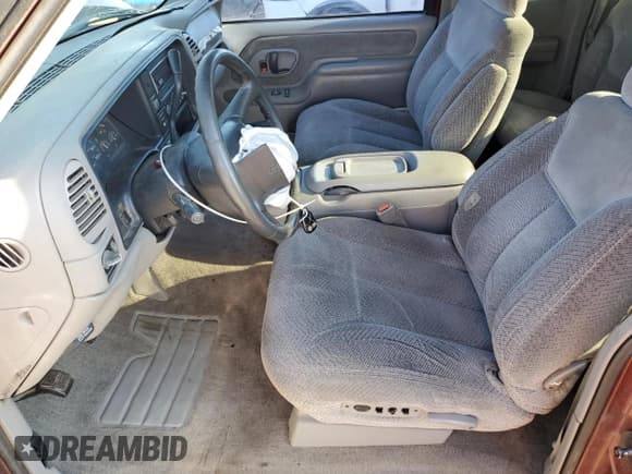 ✅ 1998 Chevrolet Silverado 1500 • VIN: 1GCEK19R8WR108930 • Lot: 69475335. Listed on Copart with 205,360 mi. Free auction sales archive from the USA and detailed vehicle history report at DreamBid. Image 7.