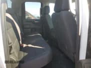 ✅ 2024 GMC Sierra 2500HD • VIN: 1GD29LE71RF197014 • Lot: 55761635. Wystawiony na Copart z przebiegiem 16 596 mil. Bezpłatny archiwum sprzedaży aukcyjnych z USA i szczegółowy raport historii pojazdu na DreamBid. Zdjęcie 10.