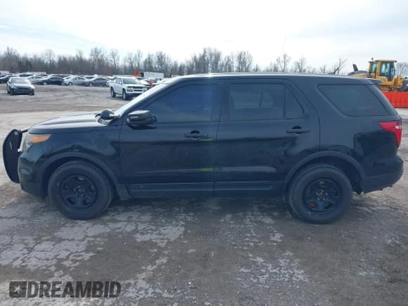 ✅ 2014 Ford Police Interceptor Utility • VIN: 1FM5K8AR1EGB75167 • Lot: 41373989. Wystawiony na IAAI z przebiegiem 156 299 mil. Bezpłatny archiwum sprzedaży aukcyjnych z USA i szczegółowy raport historii pojazdu na DreamBid. Zdjęcie 14.