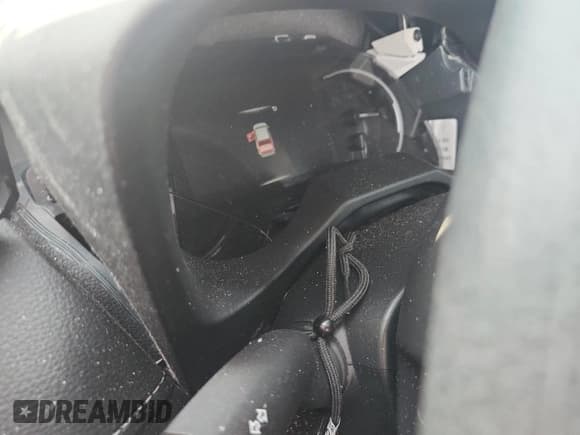 ✅ 2024 Toyota RAV4 XLE • VIN: 2T3W1RFV3RW361892 • Лот: 89437035. Опубликован ранее на Copart с пробегом Не указан. Бесплатный доступ к архиву аукционных продаж из США и подробный отчёт об истории автомобиля на DreamBid. Изображение 9.