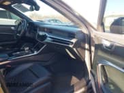 ✅ 2022 Audi RS 6 • VIN: WUA1CBF23NN902140 • Лот: 41644852. Опубликован ранее на IAAI с пробегом 37 047 миль. Бесплатный доступ к архиву аукционных продаж из США и подробный отчёт об истории автомобиля на DreamBid. Изображение 5.