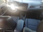 ✅ 2017 Mitsubishi Outlander SE • VIN: JA4AD3A34HZ062652 • Лот: 90798825. Опубликован ранее на Copart с пробегом Не указан. Бесплатный доступ к архиву аукционных продаж из США и подробный отчёт об истории автомобиля на DreamBid. Изображение 8.