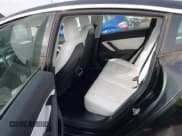 ✅ 2020 Tesla Model 3 Long Range • VIN: 5YJ3E1EB0LF795667 • Lot: 43779127. Wystawiony na IAAI z przebiegiem 80 264 mil. Bezpłatny archiwum sprzedaży aukcyjnych z USA i szczegółowy raport historii pojazdu na DreamBid. Zdjęcie 8.