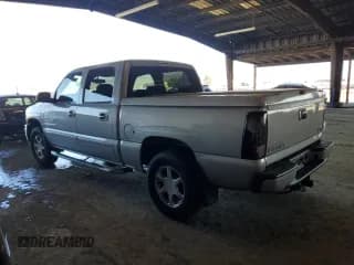 ✅ 2005 GMC Sierra Denali • VIN: 2GTEK63NX51376923 • Лот: 82708814. Опубликован ранее на Copart с пробегом 214 768 миль. Бесплатный доступ к архиву аукционных продаж из США и подробный отчёт об истории автомобиля на DreamBid. Изображение 2.
