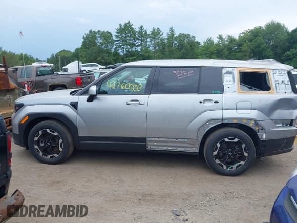 ✅ 2024 Hyundai Santa Fe SE • VIN: 5NMP1DGL7RH047378 • Lot: 42760003. Listed on IAAI with 17,733 mi. Free auction sales archive from the USA and detailed vehicle history report at DreamBid. Image 15.