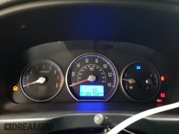 ✅ 2008 Hyundai Santa Fe SE • VIN: 5NMSH13EX8H133987 • Lot: 78221154. Listed on Copart with 102,759 mi. Free auction sales archive from the USA and detailed vehicle history report at DreamBid. Image 9.