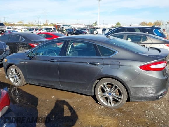✅ 2016 Ford Fusion Titanium • VIN: 3FA6P0K93GR299940 • Lot: 43622417. Wystawiony na IAAI z przebiegiem 202 529 mil. Bezpłatny archiwum sprzedaży aukcyjnych z USA i szczegółowy raport historii pojazdu na DreamBid. Zdjęcie 14.