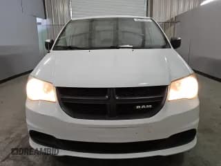 ✅ 2014 Ram Cargo Van Tradesman • VIN: 2C4JRGAG6ER222747 • Lot: 78245844. Wystawiony na Copart z przebiegiem 197 594 mil. Bezpłatny archiwum sprzedaży aukcyjnych z USA i szczegółowy raport historii pojazdu na DreamBid. Zdjęcie 5.