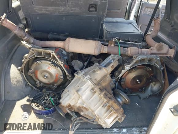 ✅ 2002 Isuzu Trooper S • VIN: JACDJ58X927J06050 • Lot: 43209160. Listed on IAAI with 156,258 mi. Free auction sales archive from the USA and detailed vehicle history report at DreamBid. Image 12.