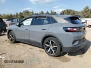 ✅ 2023 Volkswagen ID.4 Pro • VIN: 1V2VMPE85PC019443 • Lot: 85130065. Wystawiony na Copart z przebiegiem 13 982 mil. Bezpłatny archiwum sprzedaży aukcyjnych z USA i szczegółowy raport historii pojazdu na DreamBid. Zdjęcie 2.