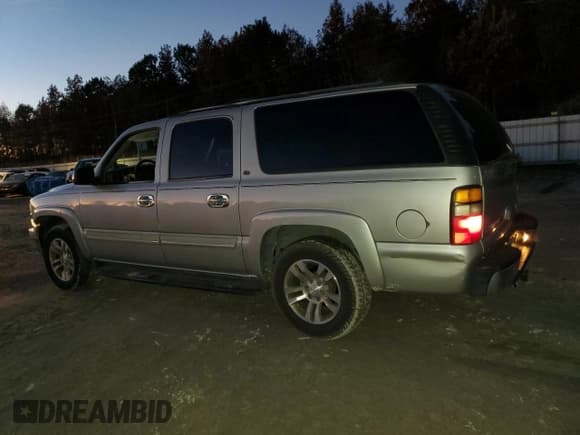 ✅ 2004 Chevrolet Suburban LS • VIN: 3GNEC16Z14G206722 • Lot: 90979855. Listed on Copart with Not provided. Free auction sales archive from the USA and detailed vehicle history report at DreamBid. Image 2.