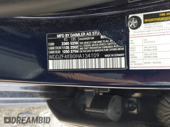 ✅ 2017 Mercedes-Benz E 300 Luxury • VIN: WDDZF4KB0HA134109 • Lot: 42756472. Wystawiony na IAAI z przebiegiem Nie podano. Bezpłatny archiwum sprzedaży aukcyjnych z USA i szczegółowy raport historii pojazdu na DreamBid. Zdjęcie 9.