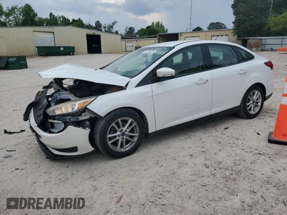 ✅ 2016 Ford Focus SE • VIN: 1FADP3F26GL369418 • Lot: 54256525. Listed on Copart with 139,871 mi. Free auction sales archive from the USA and detailed vehicle history report at DreamBid. Image 1.