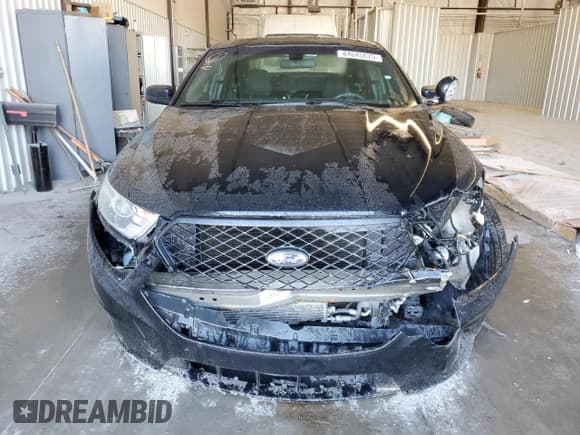 ✅ 2017 Ford Police Interceptor • VIN: 1FAHP2MK5HG141614 • Lot: 84045075. Listed on Copart with 84,542 mi. Free auction sales archive from the USA and detailed vehicle history report at DreamBid. Image 5.