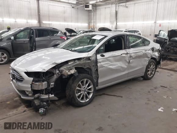 ✅ 2017 Ford Fusion SE • VIN: 3FA6P0H72HR340484 • Lot: 43551343. Listed on IAAI with 149,640 mi. Free auction sales archive from the USA and detailed vehicle history report at DreamBid. Image 17.